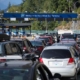 Overflow cars arriving at Horseshoe Bay