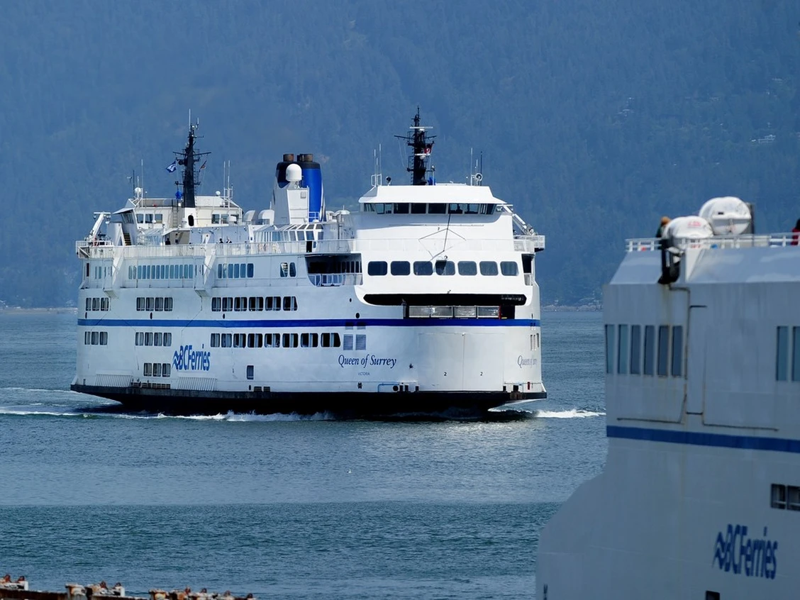BC ferries vessel approaching Horseshoe Bay